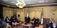 Le président Bouteflika reçoit le vice-président du Nigeria