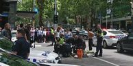Australie : une voiture fonce sur la foule à Melbourne, au moins 3 morts et 20 blessés