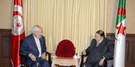 Le Président Bouteflika reçoit le président du mouvement tunisien Ennahdha
