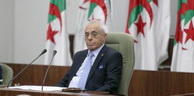 Il a été élu par la majorité des députés: Saïd Bouhadja succède à Larbi Ould Khelifa