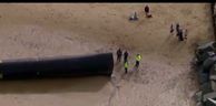Ils étaient destinés à de grands projets en Algérie : Des pipes géants échouent sur le littoral anglais
