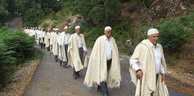 Tizi-Ouzou : Le burnous traditionnel de Kabylie en fête à Houra