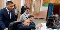 En image: Le Président Bouteflika accomplit son devoir national à El Biar…