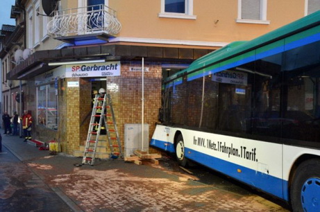 Allemagne: au moins 48 blessés dans un accident de bus scolaire