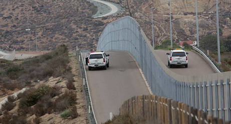 Etats-Unis:Début de la construction du mur à la frontière avec le Mexique