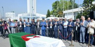 Arrivée de la dépouille mortelle du défunt colonel Ahmed Bencherif à Alger