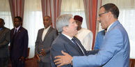 Encadré : Le ministre nigérien de l’Intérieur reçu par Ouyahia