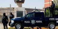 Mexique : Arrestation de 205 agents de police, dont 20 usurpateurs