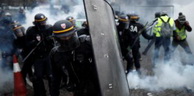 France: Manifestations de « gilets jaunes »: heurts avec les forces de l’ordre à Paris