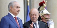 France: Le Drian justifie le soutien de la France à Haftar en Libye