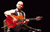 d-algerie-espagne-le-guitariste-espagnol-alberto-lopez-et-son-orchestre-animent-un-concert-de-flamenco-a-alger-bd502