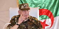 En visite à la 2e Région militaire: Gaïd Salah met en garde ceux qui veulent entraver le processus électoral