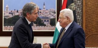 Le secrétaire américain dans sa tournée au Moyen-Orient: Antony Blinken rencontre Mahmoud Abbas à Ramallah