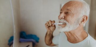 Mauvaise hygiène bucco-dentaire et déclin cognitif, le lien établi par des chercheurs