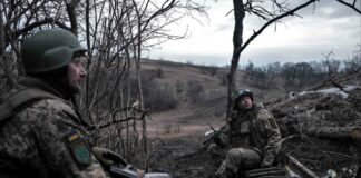 Guerre en Ukraine: Des combats acharnés font rage au centre de Bakhmout