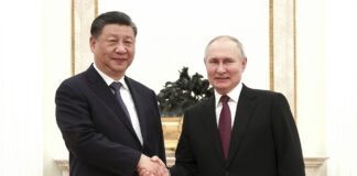 Guerre en Ukraine: Vladimir Poutine prêt à discuter du plan de paix chinois