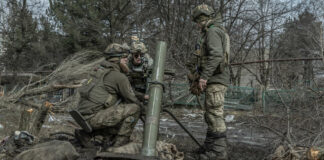 Guerre en Ukraine: Renforcement des positions ukrainiennes à Bakhmout