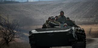 Guerre en Ukraine: Kiev dit avoir repoussé près d’une centaine d’assauts russes sur le front de l’Est en 24 heures