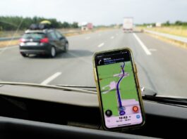 Waze désactive volontairement la plupart des commandes vocales sur Android Auto