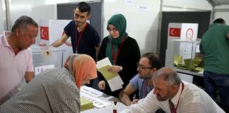 Elections en Turquie: Début du vote pour la présidentielle et les législatives