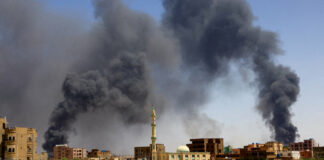 Guerre au Soudan: En Arabie saoudite, les deux camps négocient une trêve humanitaire