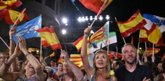Espagne: La droite et l’extrême droite Vox pourraient faire alliance pour obtenir la majorité absolue