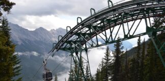 Canada: des centaines de touristes coincés sur un sommet des Rocheuses