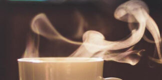 Boire du café très chaud peut augmenter le risque de développer ce type de cancer, selon une étude