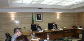 Modernisation des services bancaires: Faid copréside une réunion de coordination avec le ministre de la Poste et des Télécommunications