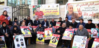 Guerre Israël-Hamas: Les familles des prisonniers palestiniens et des otages entre angoisse et colère