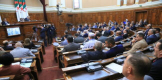 Tout en considérant son discours comme une feuille de route répondant aux exigences de l’heure: Le Conseil de la nation salue la politique « main tendue » adoptée par le Président de la République