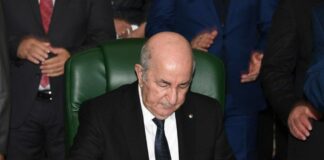 Le président de la République signe la loi de finances 2024