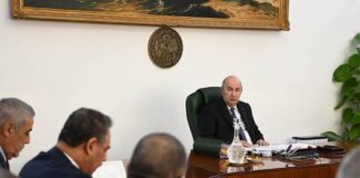 Le président de la République préside une réunion du Conseil des ministres
