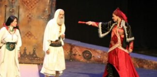 Sidi Bel Abbès: Présentation de la pièce théâtrale « Thawra » en présence d’un public nombreux