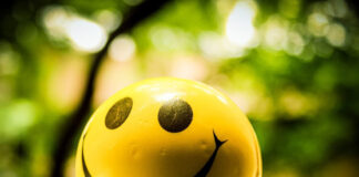 À cause d’un simple emoji, il est accusé de fraude boursière