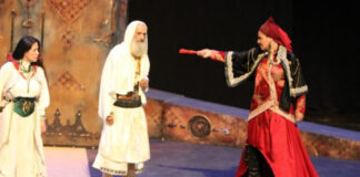 Sidi Bel Abbès: Présentation de la pièce théâtrale « Thawra » en présence d’un public nombreux