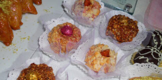 Blida : Les magasins de gâteaux traditionnels, destination privilégiée des femmes travailleuses à la veille de l’Aïd