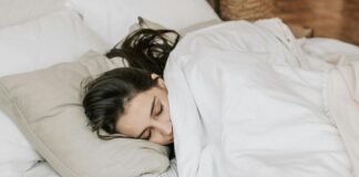 Pourquoi les femmes et les hommes devraient envisager des horaires de sommeil différents ?