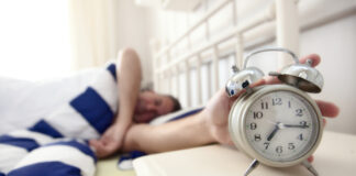 Les couche-tard plus intelligents ? Une étude révèle des résultats surprenants