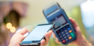 Finances: Cinq banques lanceront le paiement mobile en octobre prochain
