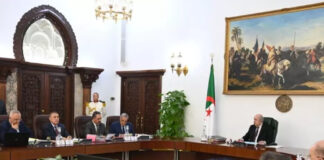 Présidence: Le président de la République préside une réunion du Conseil des ministres