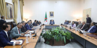 Goudjil préside une réunion du bureau du Conseil de la nation élargi: «L’essence de ce texte se base essentiellement sur la préservation du pouvoir d’achat des citoyennes et des citoyens»