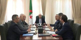 Présidence: Le président de la République préside une réunion sur le foncier industriel