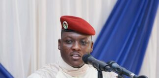 Le Burkina Faso s’indigne contre les propos « insultants » d’Emmanuel Macron sur l’Afrique