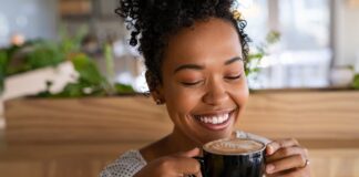 Le café peut-il vraiment soulager les maux de tête ?