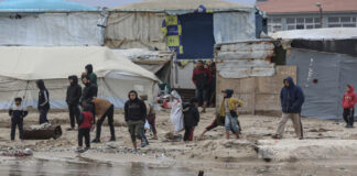 Ghaza: Les violentes tempêtes détruisent des centaines de tentes et déplacent plusieurs familles