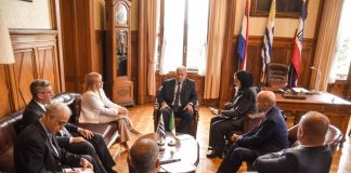 Investiture: Boughali transmet les félicitations du Président de la République au Président de l’Uruguay