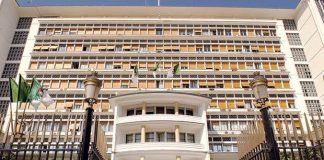 Réforme des retraites et modernisation des services publics: Le gouvernement étudie plusieurs dossiers majeurs