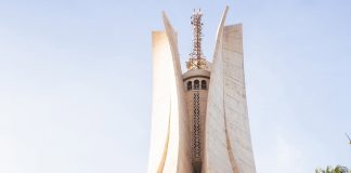 Kylian Mbappé, ambassadeur inattendu du tourisme algérien: Entre engagement solidaire et hommage aux racines