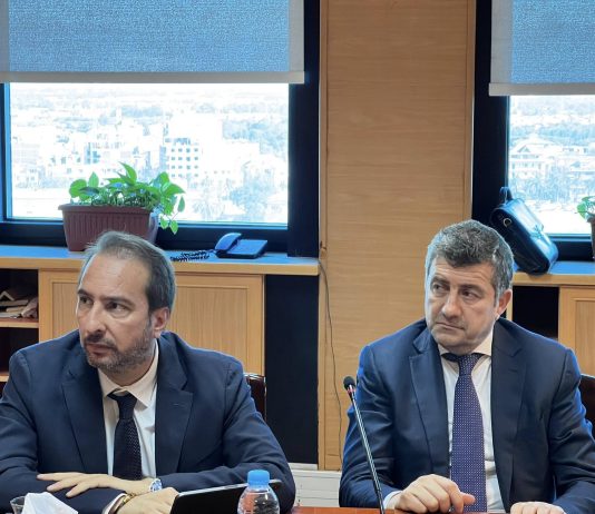 CREA -Industrie pharmaceutique: Kamel Moula et Ouacim Kouidri installent un groupe de travail pour l’accompagnement des investisseurs